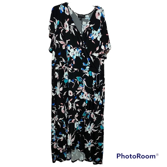 Lane Bryant Dresses & Skirts - Lane Bryant black floral maxi dress size 26/28